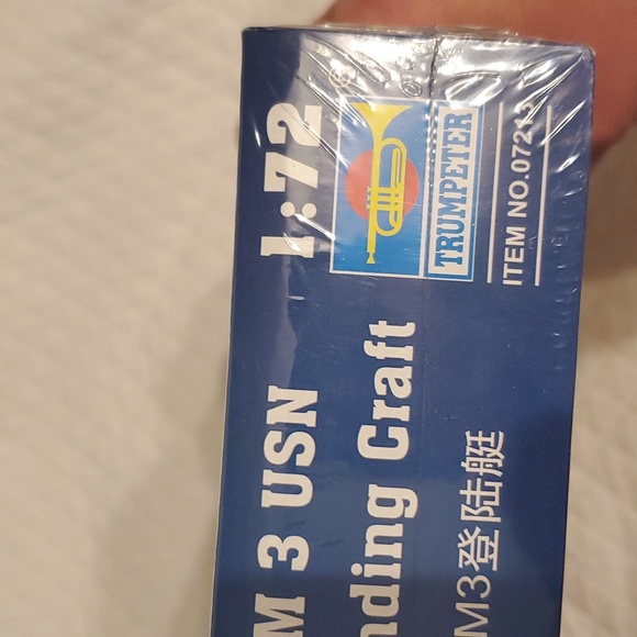 Trumpeter WW2 LCM 3 USN Vehicle Landing Craft Model Kit - Picture 3 of 4